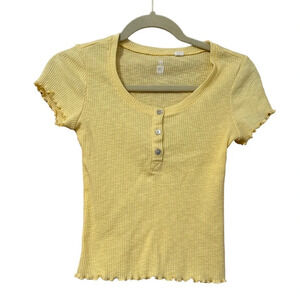 ME TO WE CROPPED LETTUCE HEM TEE
